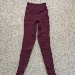 Lululemon maroon leggings - gently used